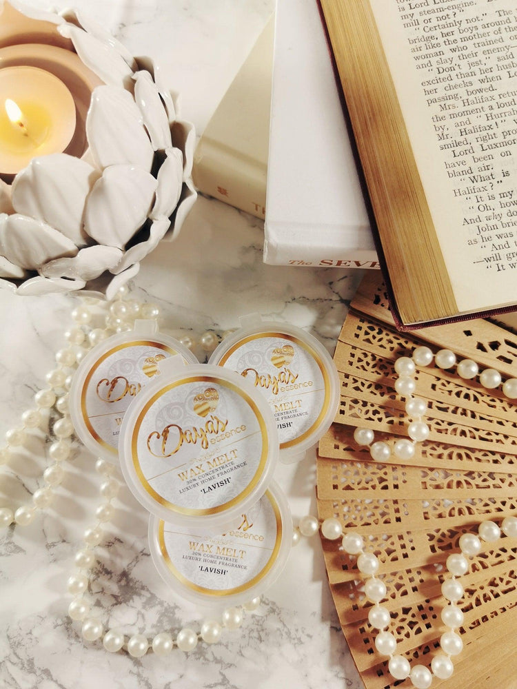 Laundry wax melts UK: fresh cotton scent, 30% fragrance, lasts 30+ hours.